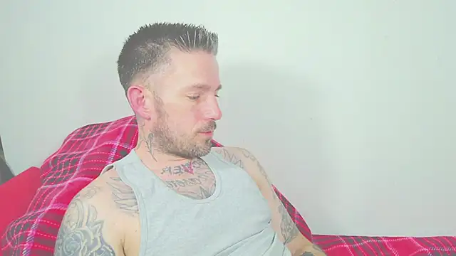 SkylarrGrey online show from 18, 4, 2026