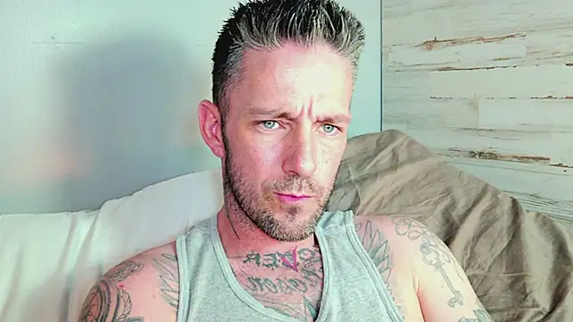 Snapshot of SkylarrGrey chatting on 11, 6, 2026 SkylarrGrey online show from 11, 6, 2026