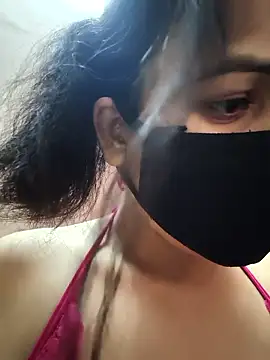 Snapshot of REENA-STRIP chatting on 24, 5, 2026 REENA-STRIP online show from 24, 5, 2026