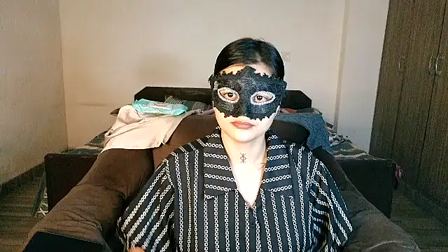 Punjabi baddie  online show from 28, 5, 2026