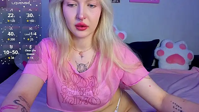 Snapshot of BlondieSummer chatting on 23, 5, 2026 BlondieSummer online show from 23, 5, 2026