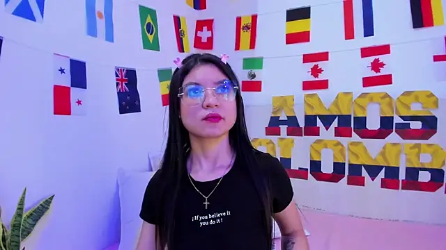 LindaCatalina  online show from 15, 6, 2026