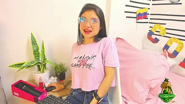 LindaCatalina  online show from 28, 6, 2026