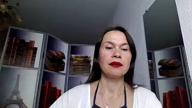 Selena Moo online show from 5, 4, 2026