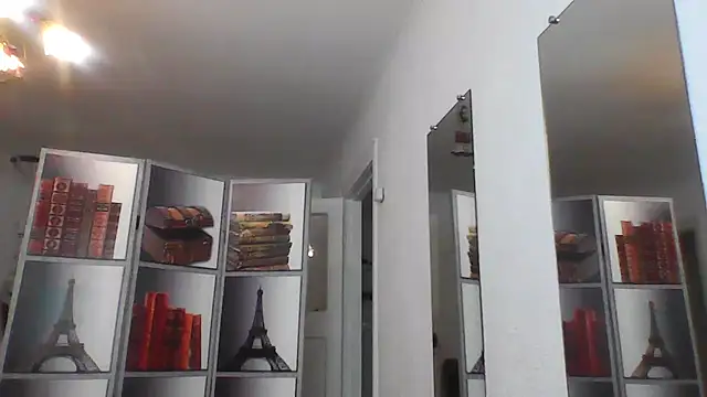 Selena Moo online show from 18, 6, 2026