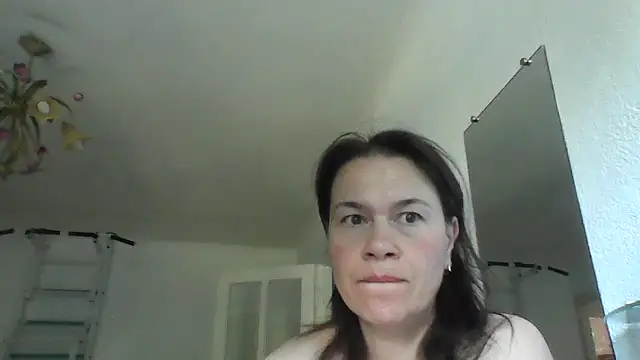 Selena Moo online show from 17, 7, 2026