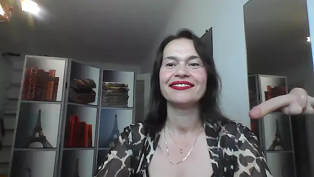 Selena Moo online show from 28, 7, 2026