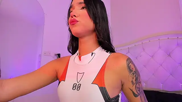 Snapshot of Majo_Sweett chatting on 13, 4, 2026 Majo Sweett online show from 13, 4, 2026