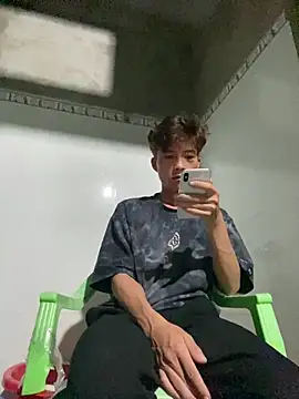 Nguyencuong1999 online show from 15, 5, 2026