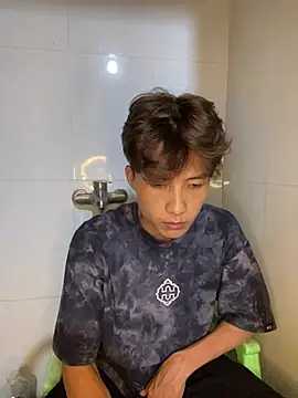 Nguyencuong1999 online show from 3, 6, 2026
