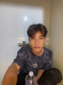 Nguyencuong1999 online show from 3, 6, 2026