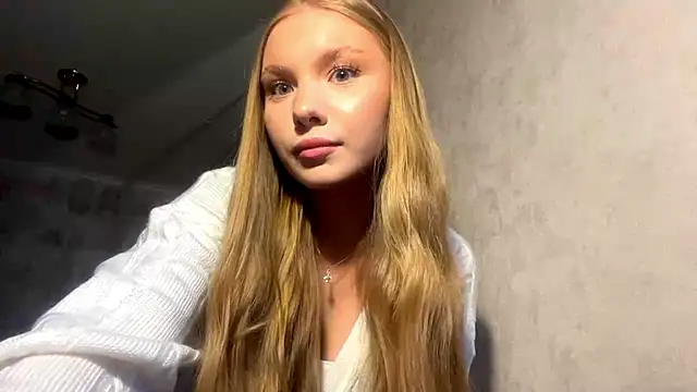 CarolineNine online show from 24, 4, 2026