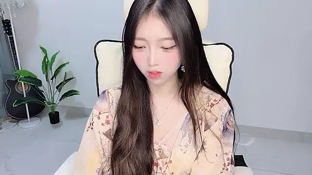 Yukiy8877 online show from 5, 4, 2026