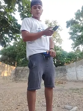 Snapshot of HOTRAINYGOLDEN chatting on 23, 3, 2026 HOTRAINYGOLDEN online show from 23, 3, 2026