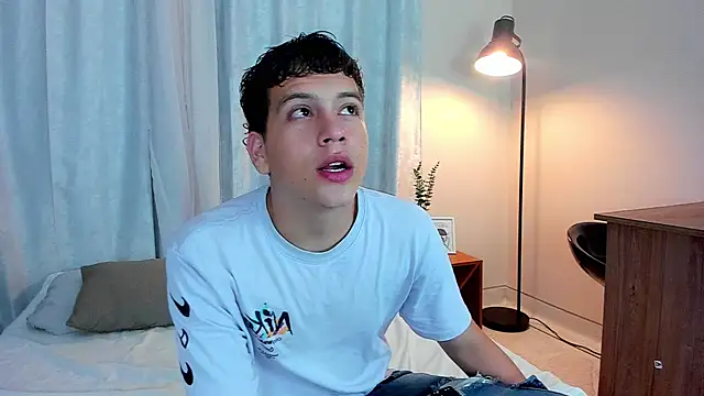 dennis hills online show from 1, 5, 2026