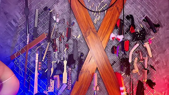 Mistress lexi bdsm online show from 15, 6, 2026