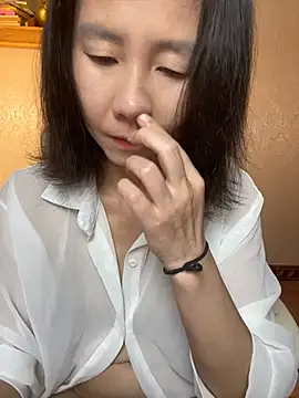 Snapshot of lilysister66 chatting on 26, 5, 2026 lilysister66 online show from 26, 5, 2026