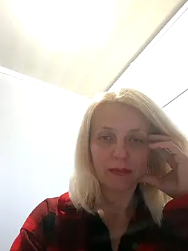 MiaLove183 online show from 23, 4, 2026