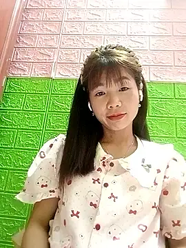 AmyLinee01 online show from 11, 6, 2026