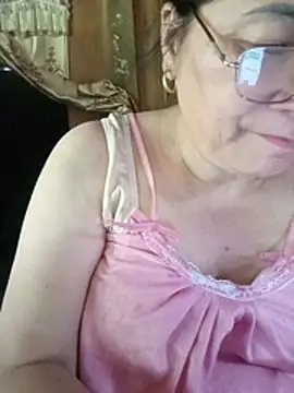 Snapshot of Funsexy1 chatting on 4, 7, 2026 Funsexy1 online show from 4, 7, 2026