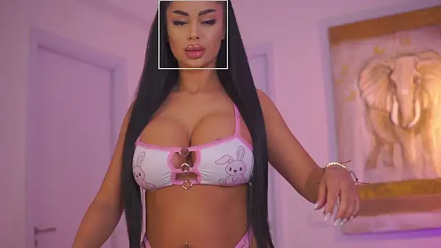 LatinaMorene online show from 9, 4, 2026