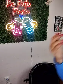 Franchescatoop online show from 5, 4, 2026