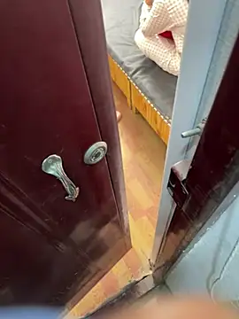 Snapshot of midnight-001 chatting on 5, 4, 2026 midnight-001 online show from 5, 4, 2026