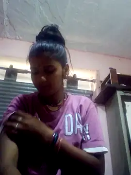 Raveena0990 online show from 17, 5, 2026