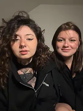 Snapshot of milou_xtx chatting on 30, 3, 2026 milou xtx online show from 30, 3, 2026