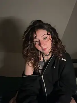 Snapshot of milou_xtx chatting on 14, 4, 2026 milou xtx online show from 14, 4, 2026