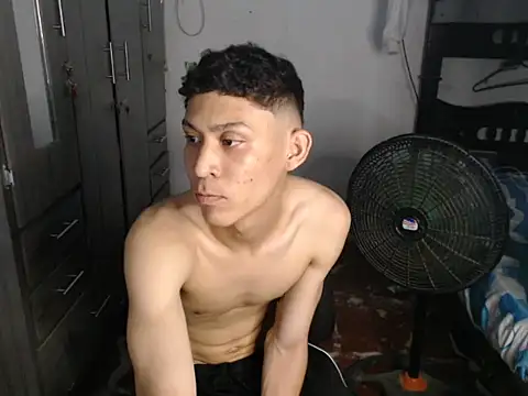 Snapshot of mastercum28 chatting on 23, 5, 2026 mastercum28 online show from 23, 5, 2026