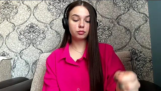 Snapshot of ThedaStrevell chatting on 23, 3, 2026 ThedaStrevell online show from 23, 3, 2026