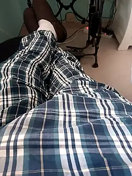 Snapshot of DanTrov79 chatting on 15, 4, 2026 DanTrov79 online show from 15, 4, 2026