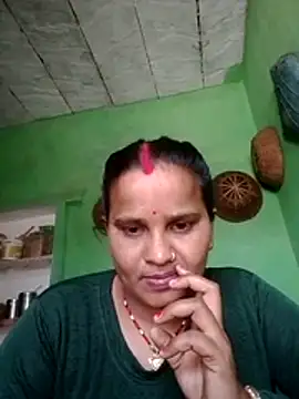 Snapshot of Shivani09900 chatting on 31, 5, 2026 Shivani09900 online show from 31, 5, 2026