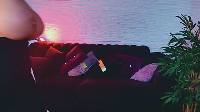 AngelWooW online show from 11, 4, 2026