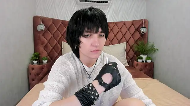Snapshot of AdonBev chatting on 7, 6, 2026 AdonBev online show from 7, 6, 2026