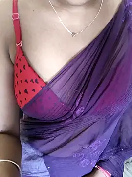 Snapshot of Rubina_Love chatting on 12, 4, 2026 Rubina Love online show from 12, 4, 2026