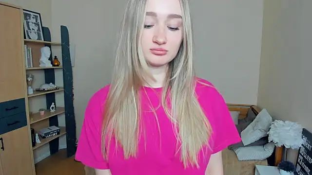 VioletteClaire online show from 24, 4, 2026