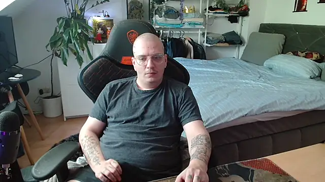 Snapshot of Oderwattboy chatting on 24, 5, 2026 Oderwattboy online show from 24, 5, 2026