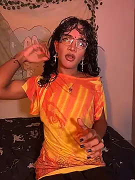 LunuxSiren online show from 4, 4, 2026