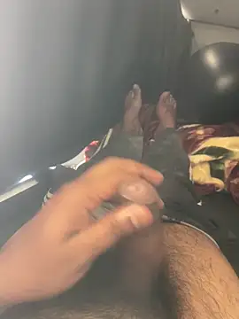 Snapshot of devlove352 chatting on 19, 5, 2026 devlove352 online show from 19, 5, 2026