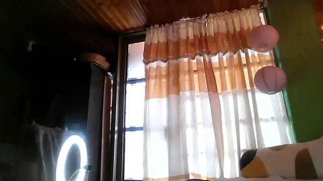 SusanCortez  online show from 18, 4, 2026