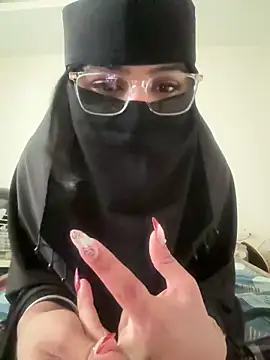 karandeep kaur isback online show from 25, 3, 2026