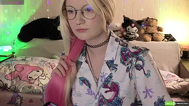 JulietFisher online show from 25, 4, 2026