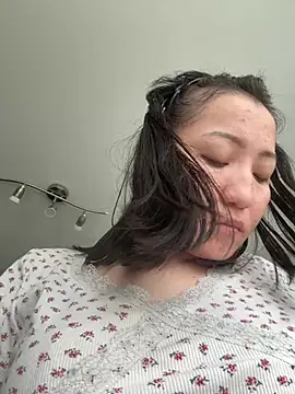 Molly242424- online show from 24, 3, 2026