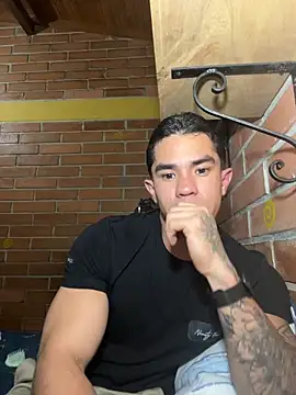 Snapshot of Noe_Blake chatting on 5, 4, 2026 Noe Blake online show from 5, 4, 2026