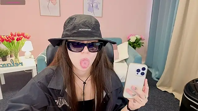 SunnyBloss online show from 23, 6, 2026