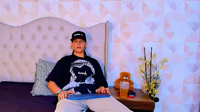 Snapshot of Abravanel_Sefardi chatting on 1, 7, 2026 Abravanel Sefardi online show from 1, 7, 2026
