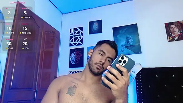 Snapshot of romanpearce_ chatting on 15, 7, 2026 romanpearce online show from 15, 7, 2026