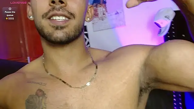 Snapshot of romanpearce_ chatting on 18, 7, 2026 romanpearce online show from 18, 7, 2026